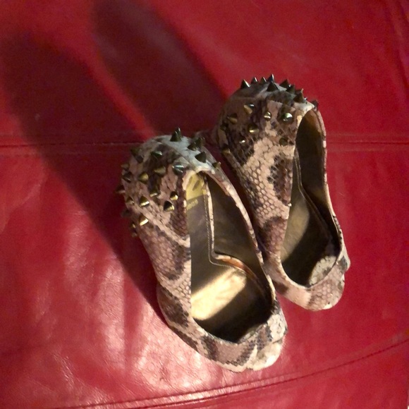 Fergilicious Spiked Heels - Picture 2 of 4